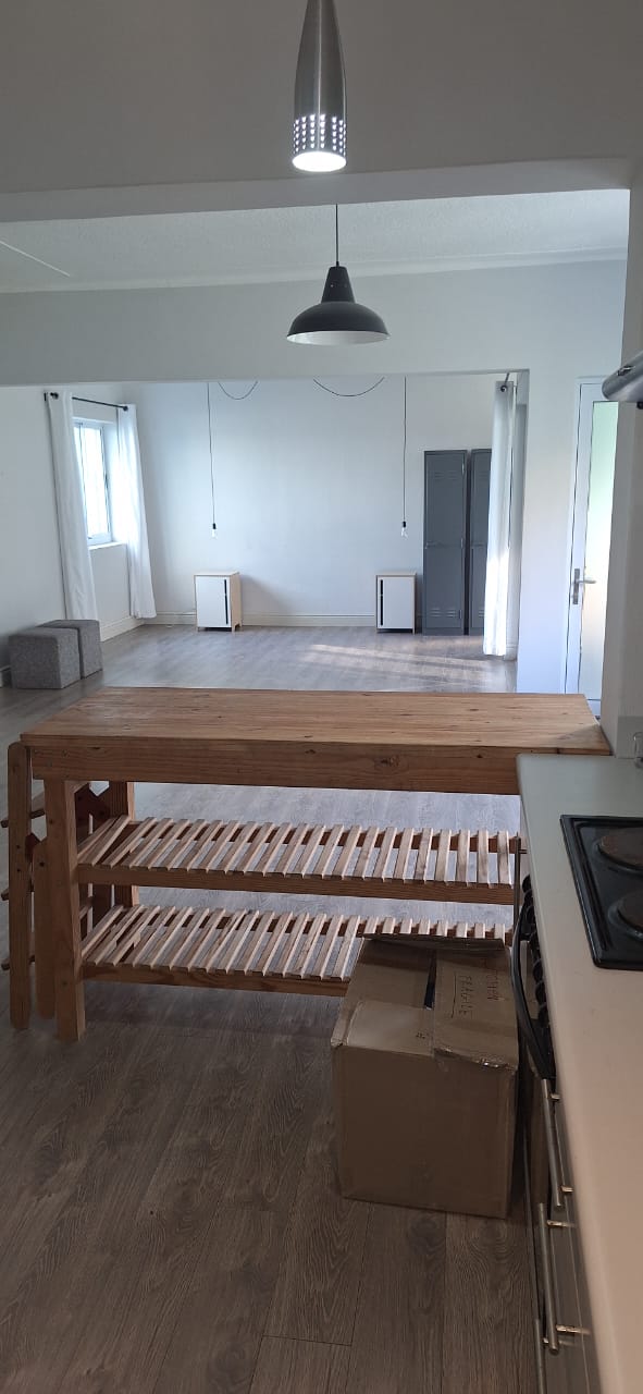 To Let 1 Bedroom Property for Rent in Vredehoek Western Cape